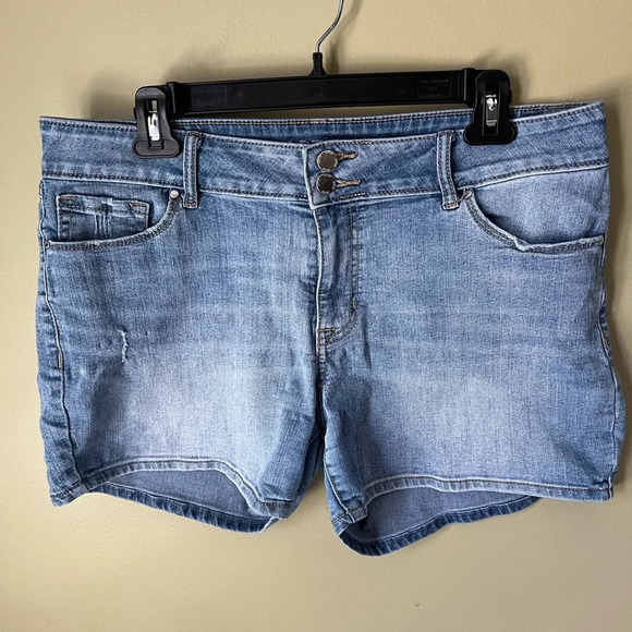 Apt. 9 Pants - APT. 9 Denim shorts, size 14